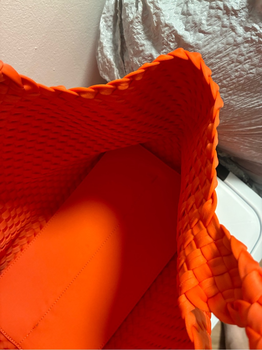 Naghedi St. Barths RARE COLOR Bright Orange (Bonaire) Neoprene Woven Tote Bag! - Picture 3 of 4